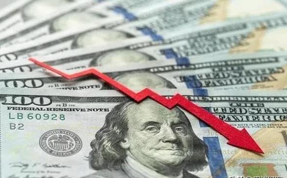 特朗普又制造焦虑，人民币或取代美元地位。特朗普在纽约的竞选集会上称，美元正在失去