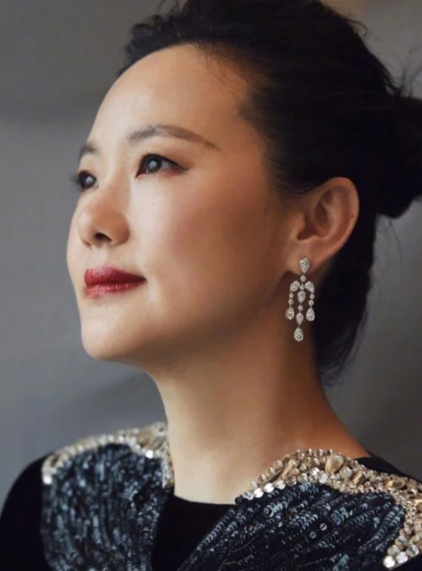 结婚20年却无子，身家过亿却租房