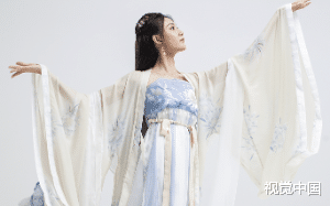 我常常被嘲讽癞蛤蟆想吃天鹅肉，挨打之后我成了神，咦？他们怎么不说了？