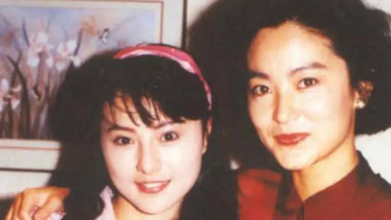59岁李赛凤近况，种菜逛市场生活质朴，离婚后独居已回国长居
