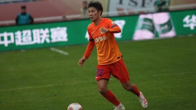 泰山队亚冠阵容有微调空间，五后卫还是三后腰？外援三叉戟冲锋