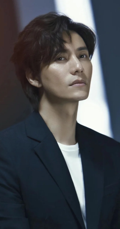 陈坤与董洁：娱乐圈深情守护13年友情