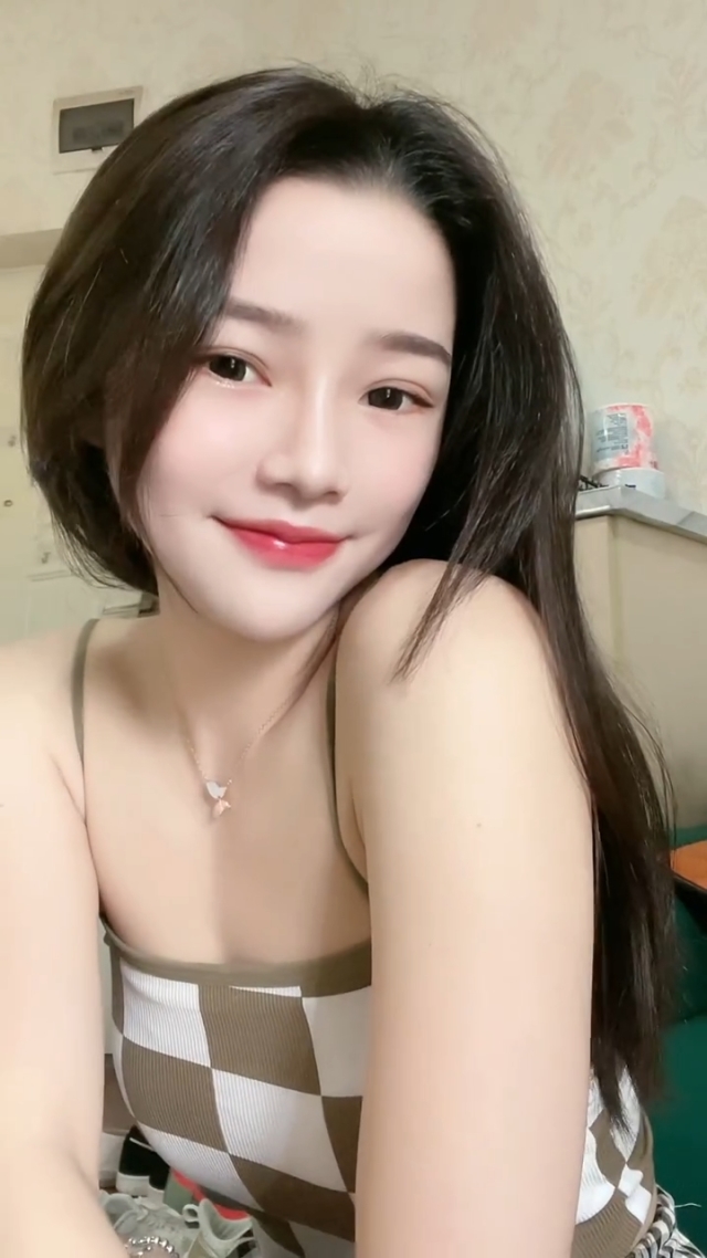 上个月，我和妻子办理了离婚手续。她是个女强人，年薪 80 万。离婚后，我心想：终