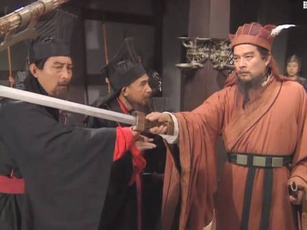 袁绍家族四世三公，为什么要如此祸害汉朝的天下？