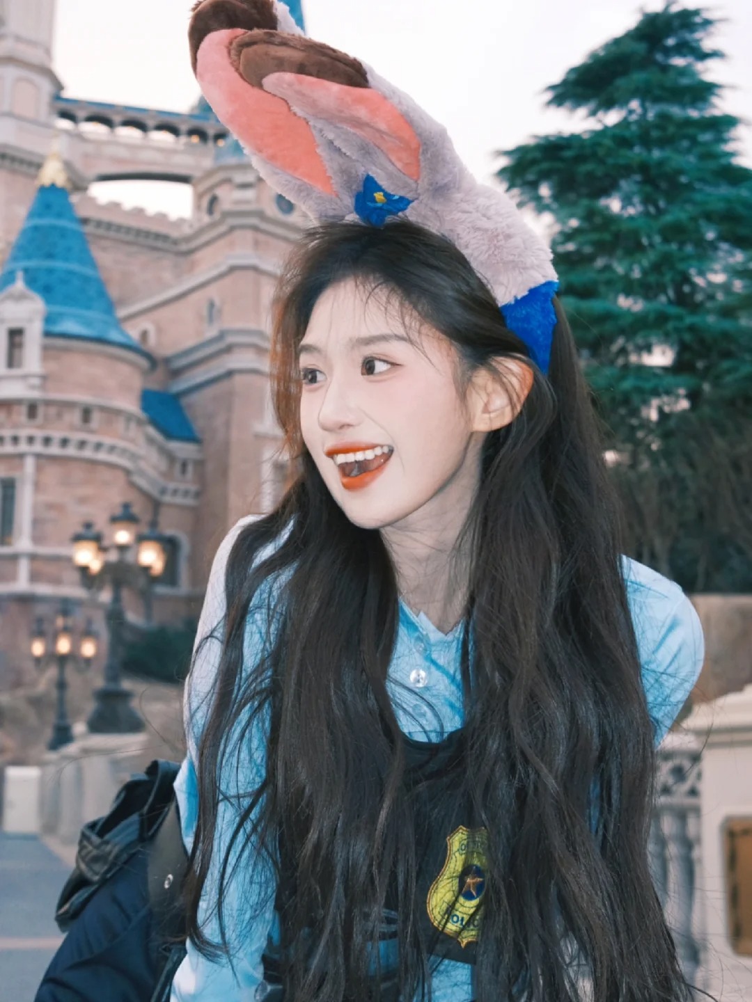 漂亮的不是脸 是生命力！🎉
兔子警官图片版🐰👮