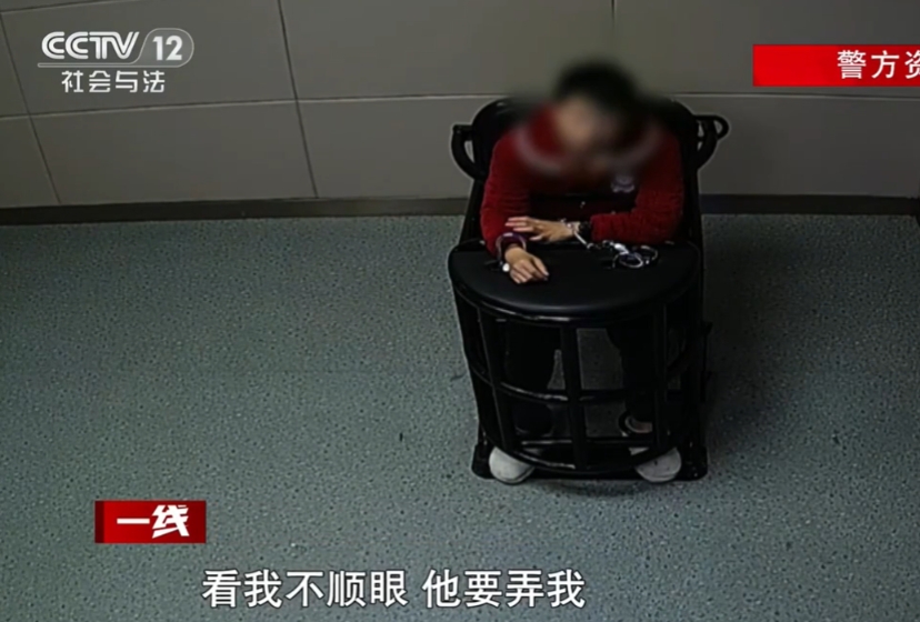四川雅安，一女子和丈夫凌晨熟睡时突然被人砍伤，致一个轻伤一个重伤。警方经过初步判