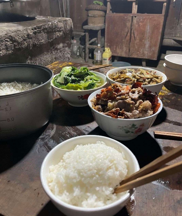 兄弟们，到家了，你们不会笑话我吧