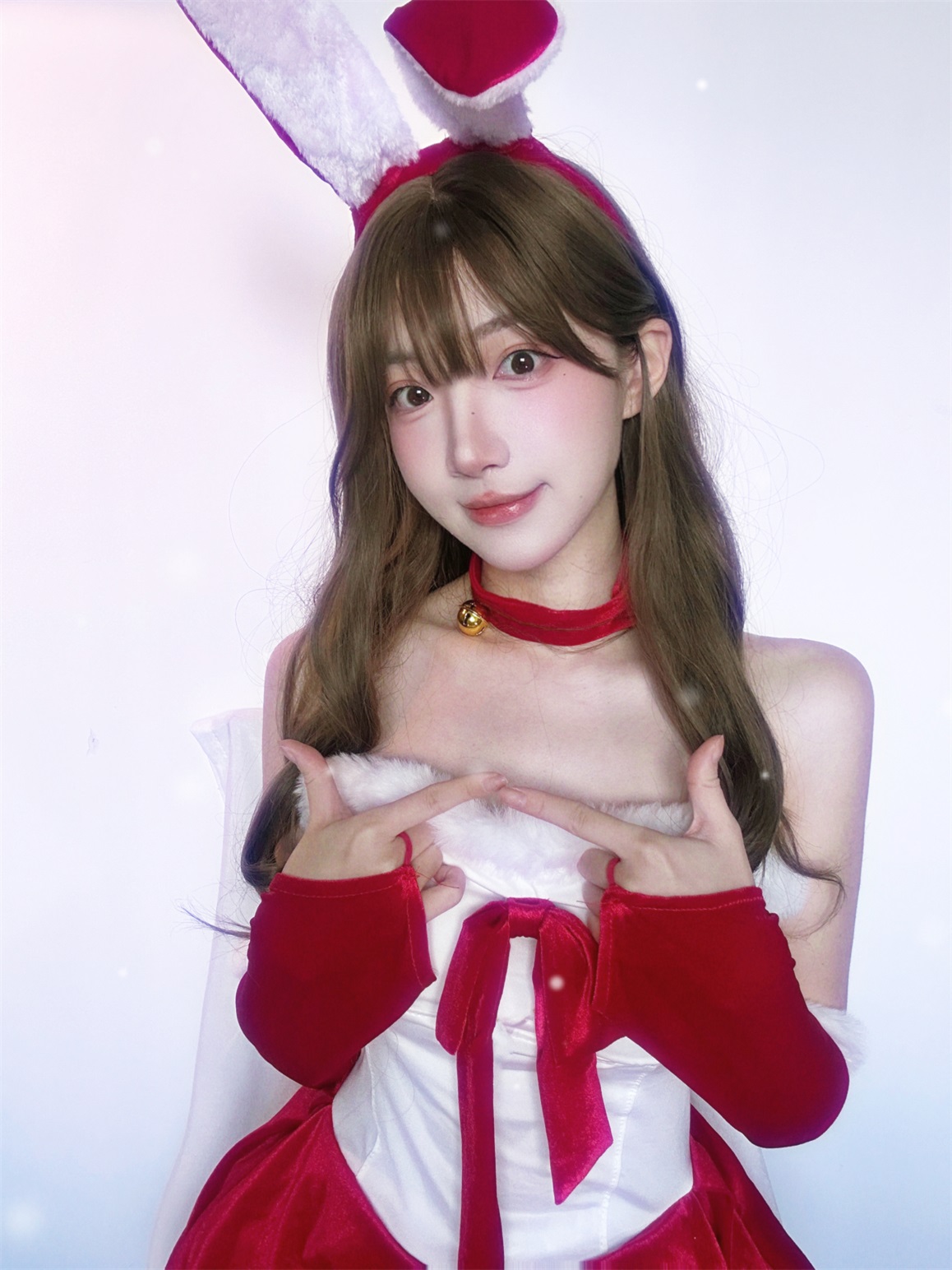 🍎• ᴥ.-🍎