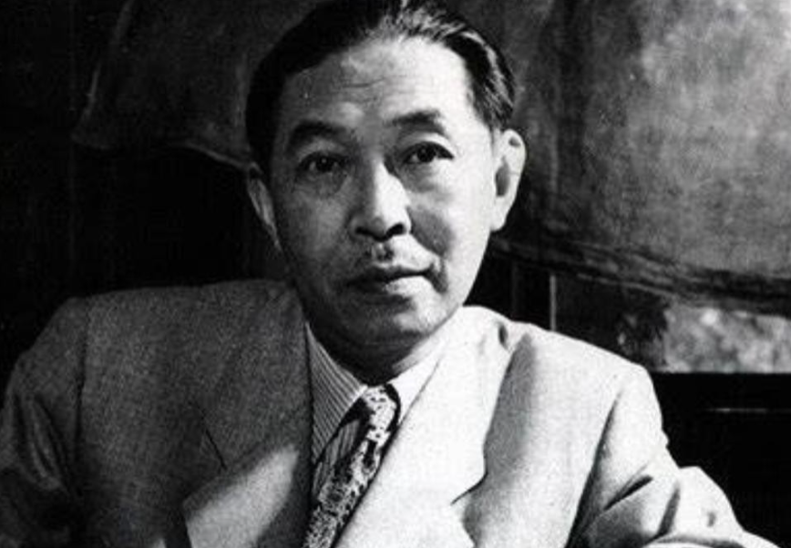 1928年，32岁的茅盾出轨23岁的女学生秦德君。不久后，秦德君怀孕，茅盾一把将