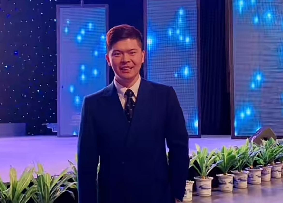 30岁主持人王瀚惨遭裁员，工作7年仅是劳务派遣，一分钟赚两块，这事儿听着就让人心