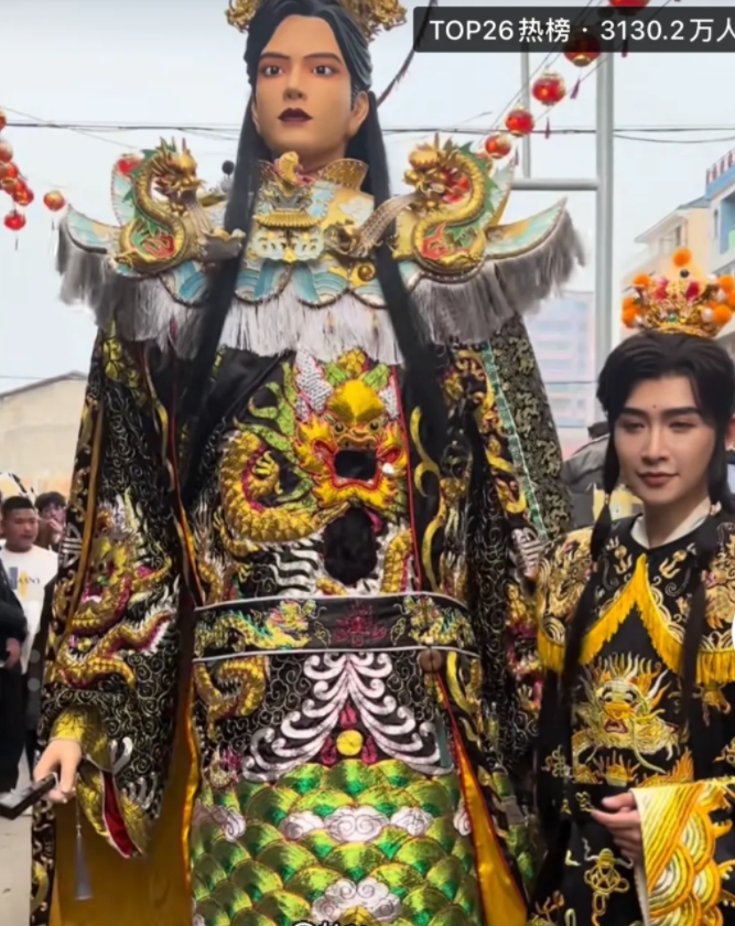天啊，你是命有多硬？你扮演赵世子神经过人家同意了吗？当年刘涛演妈祖都是请示妈祖的