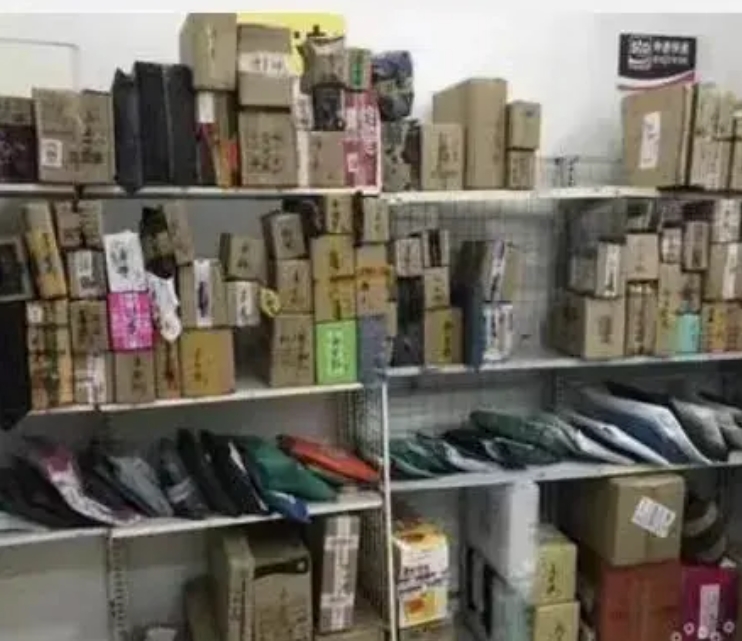 有个表弟接手了一家菜鸟驿站。他花了57000元买下来后，发现每天只有800左右的
