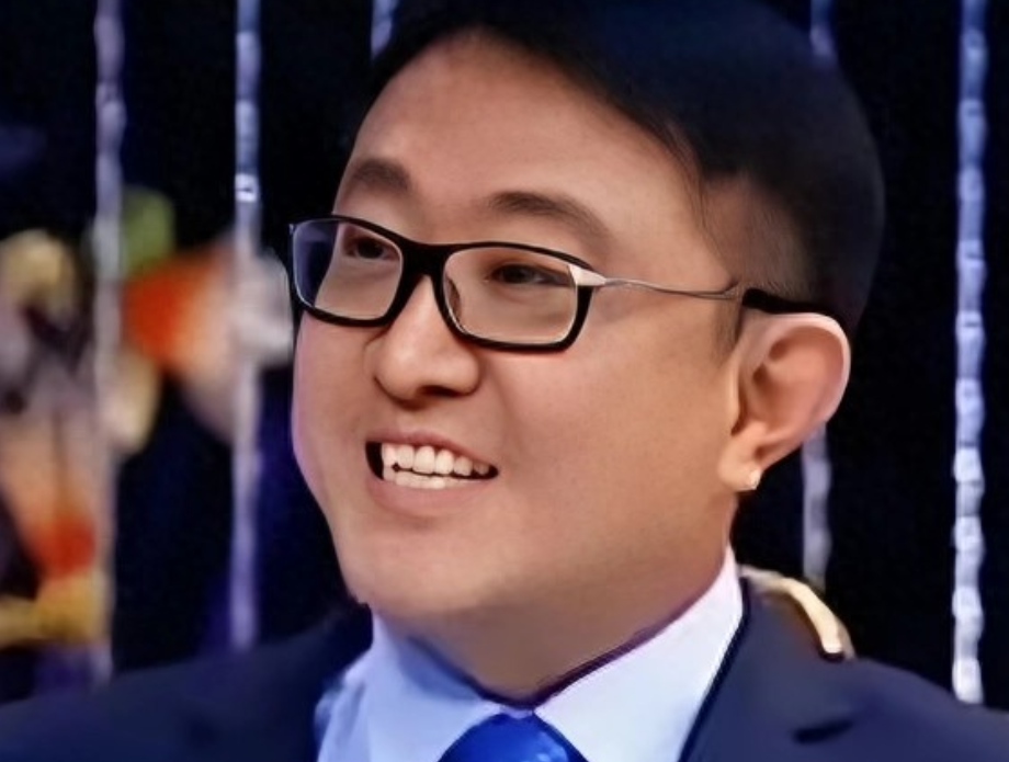 2020年，“核酸大王”张核子在三年疫情期间趁机牟取“国难财”，通过核酸造假害了
