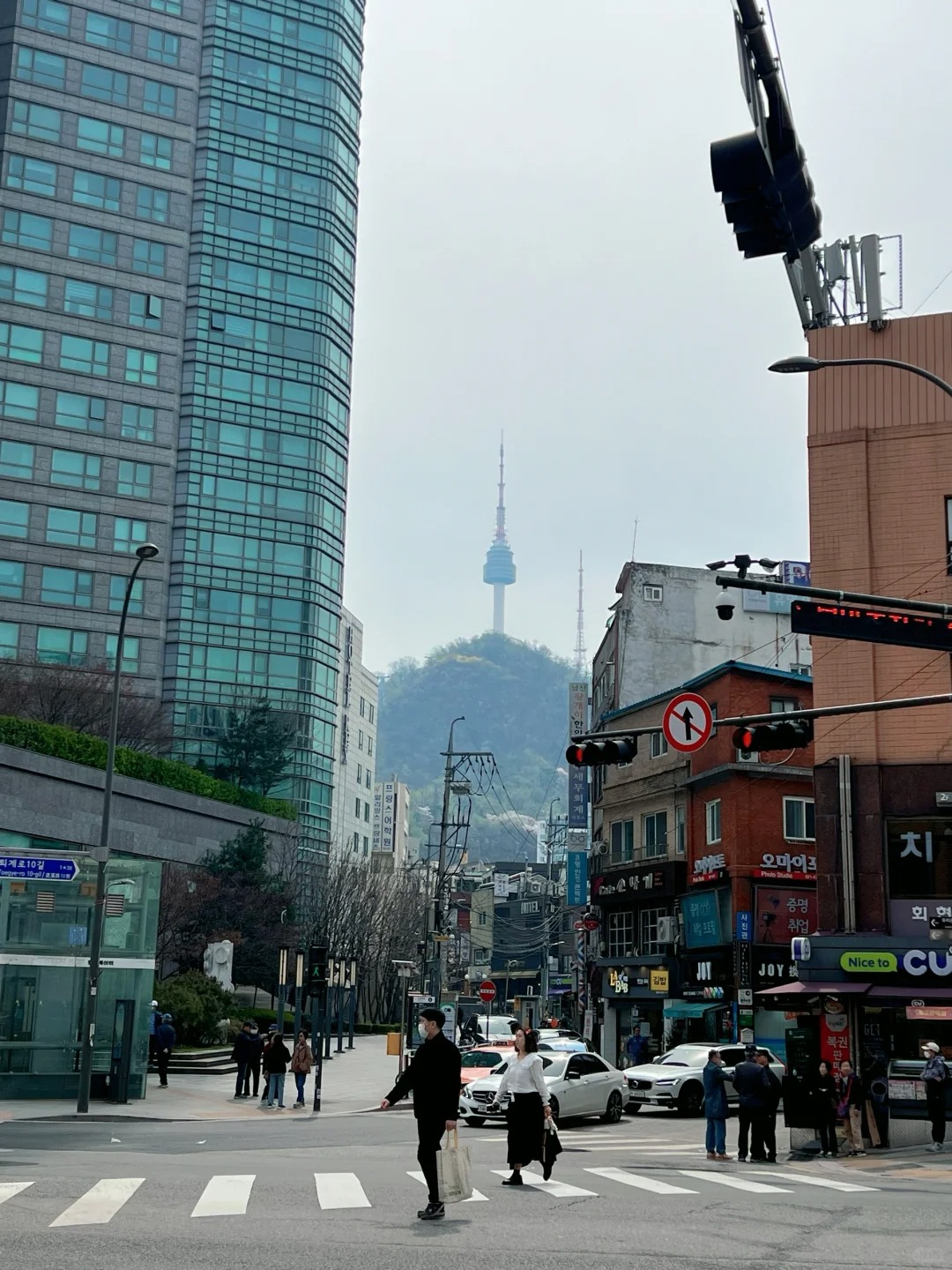 严肃建议：玩儿一定要趁早
-
趁你年轻的时候多出去旅游。

不要相信什么心态年轻