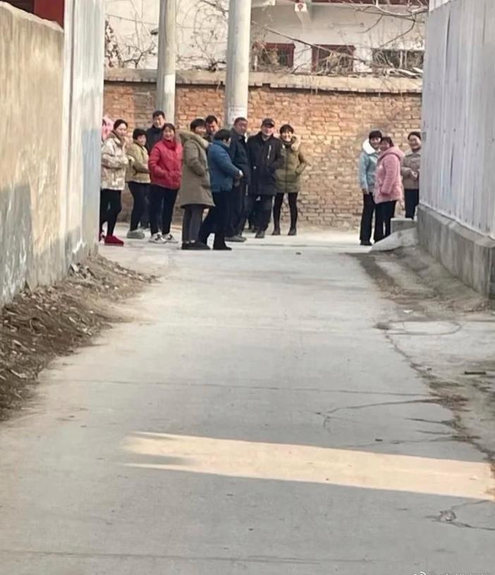 兄弟们，家里给介绍相亲，说女生身高168，体重155斤，大概是什么样的身材呀？