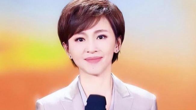 欧阳夏丹近况大公开！离开央视舞台，回归平凡人生，她心中可有遗憾？