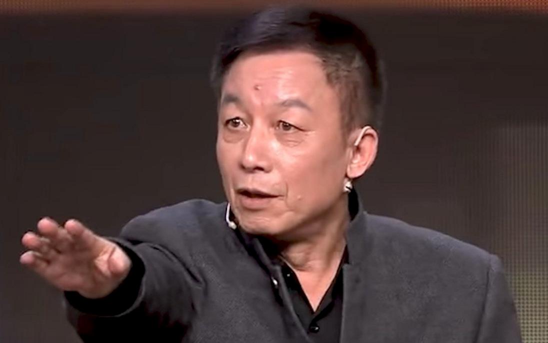 2020年，易中天在一档节目上公然骂乾隆是“王八蛋”，并声称他在位60年没干一件