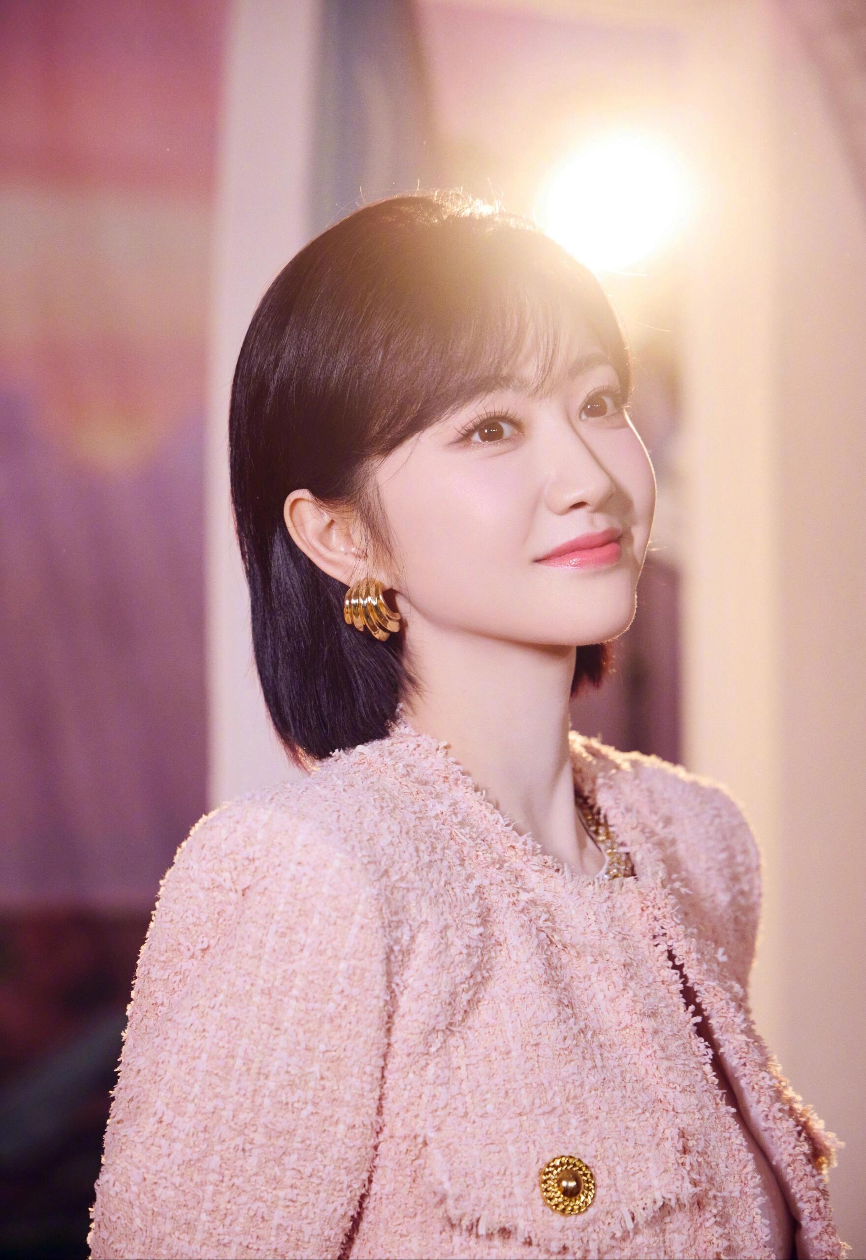 景甜这组照片少女感满满