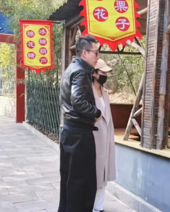 你们发现了吗
汪小菲专心陪马筱梅收获就是一石两鸟啊…
既能让马筱梅保持心情愉悦，