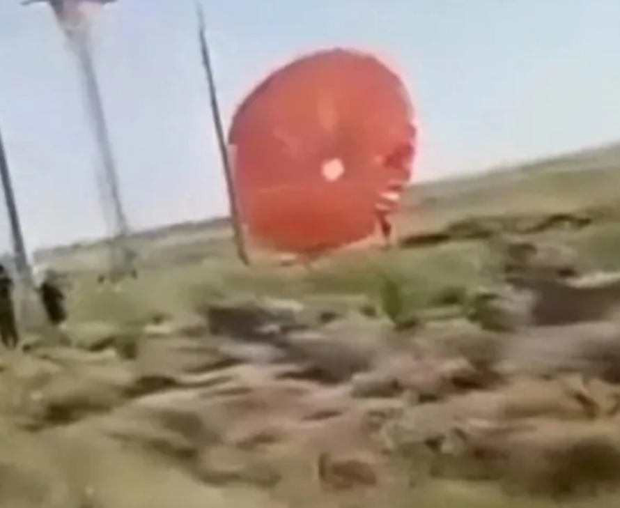 美军一架飞机在叙利亚上空被打了下来，这个消息有点炸裂。要知道通常都是美国打别人，