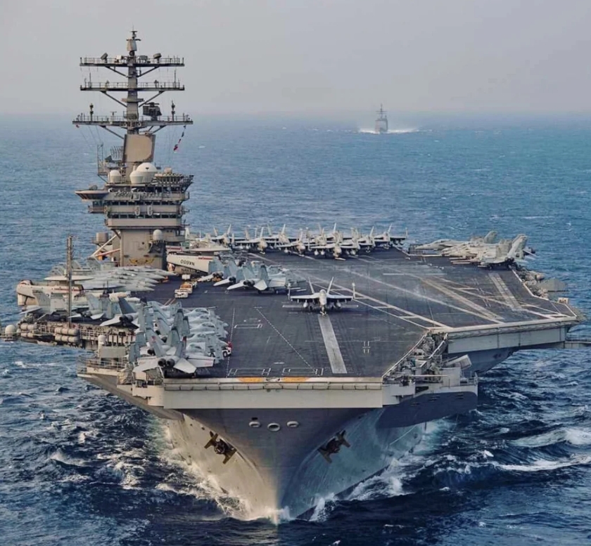 尼米兹号航空母舰（USS Nimitz，CVN-68）是美国海军尼米兹级航空母舰