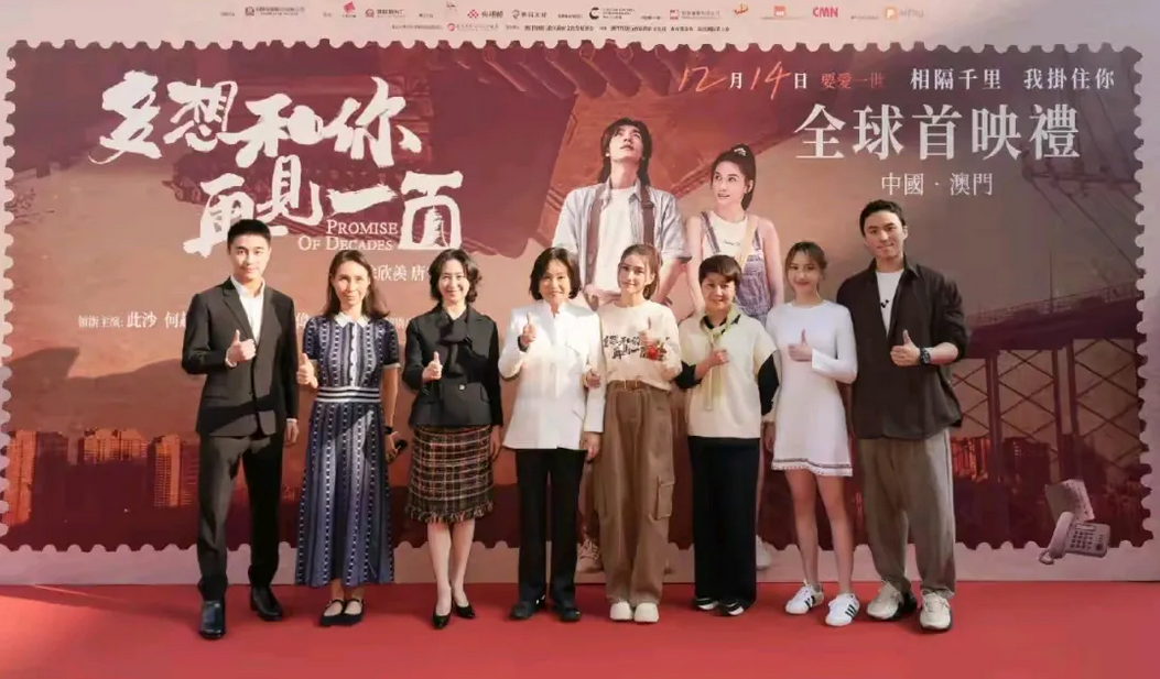 富二代何超莲给自己投资一个亿拍电影，最终的结果却不如人意，这是她意想不到的吧，首