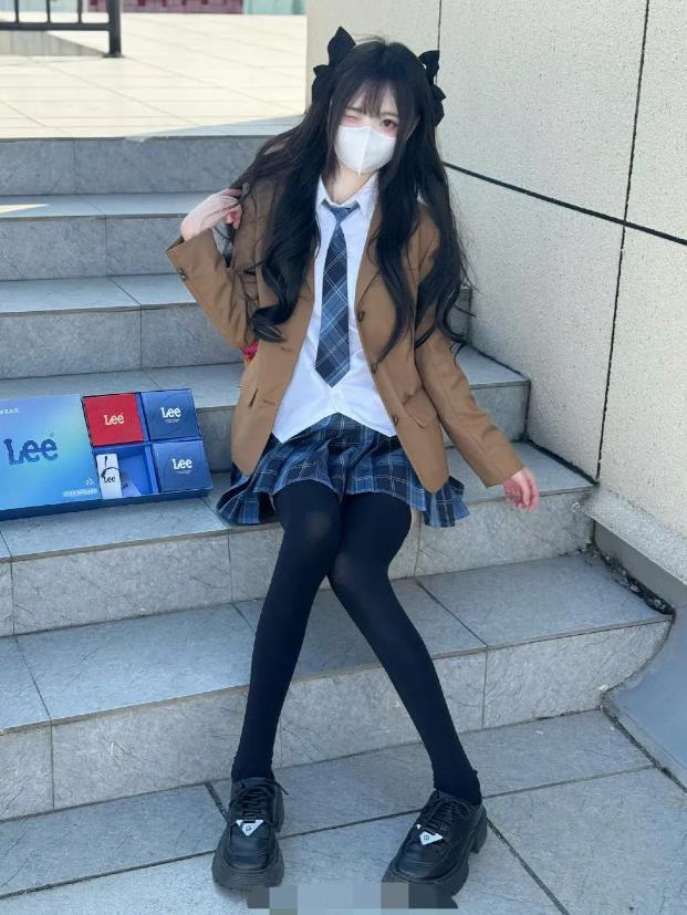 这种衣服30岁的女人不能穿了
