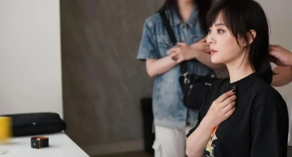 孙俪真的很听劝
留了长发后越来越美了