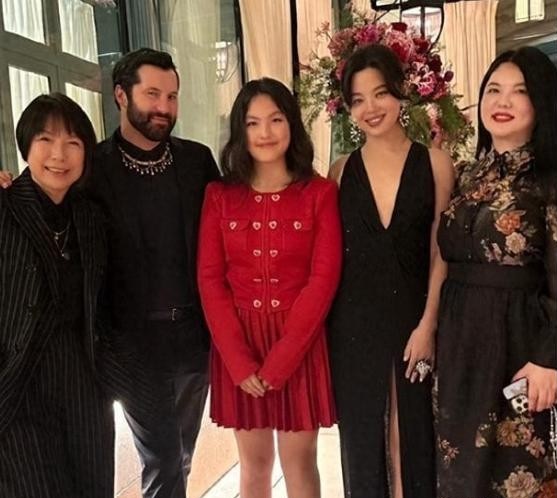 李湘不仅富养女儿，还很早就利用自己的人脉优势