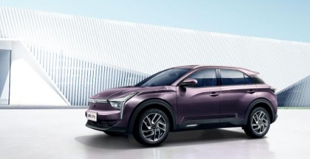 哪吒U Pro大变身，33项升级打造高智价比神车