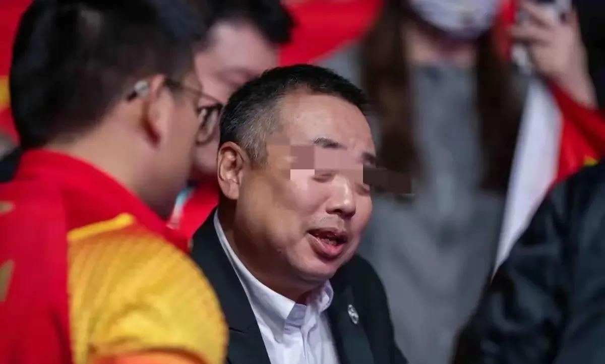 正能量：国乒带头向灾区种捐款：
3、第三种：面对灾区的困境，国乒队伍迅速行动，