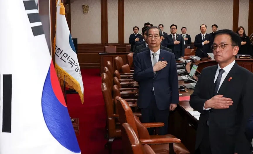 尹锡悦遭停职后，第一通电话打给了他！