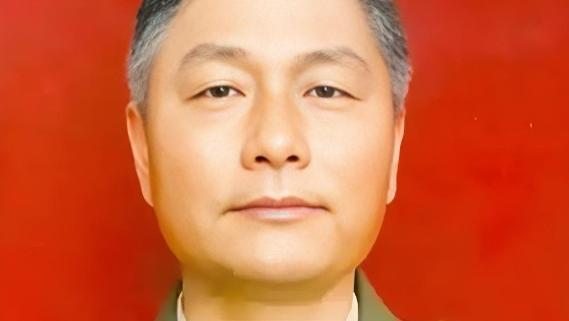 他是在职时间最短的将军，升少将4个月就转业，出任中信集团副总