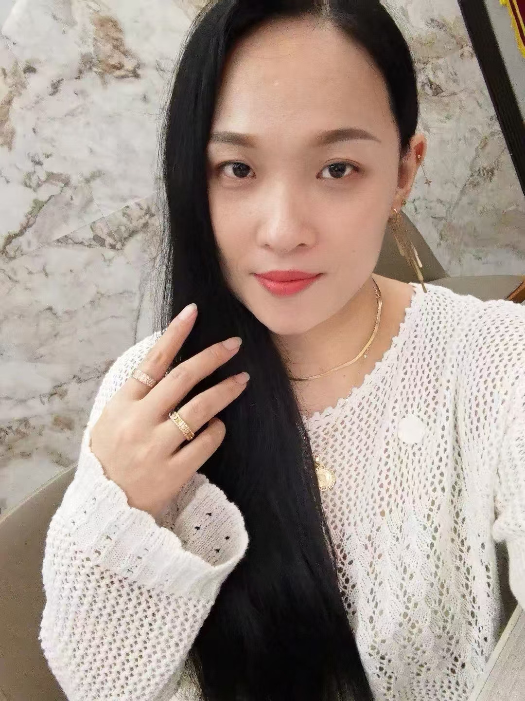 37岁的素颜长这样，你们的37岁长怎么样