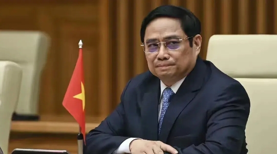 忽悠不下去了，越南总理范明政要求自家企业开始自研高铁技术。
前段时间，为了造成越