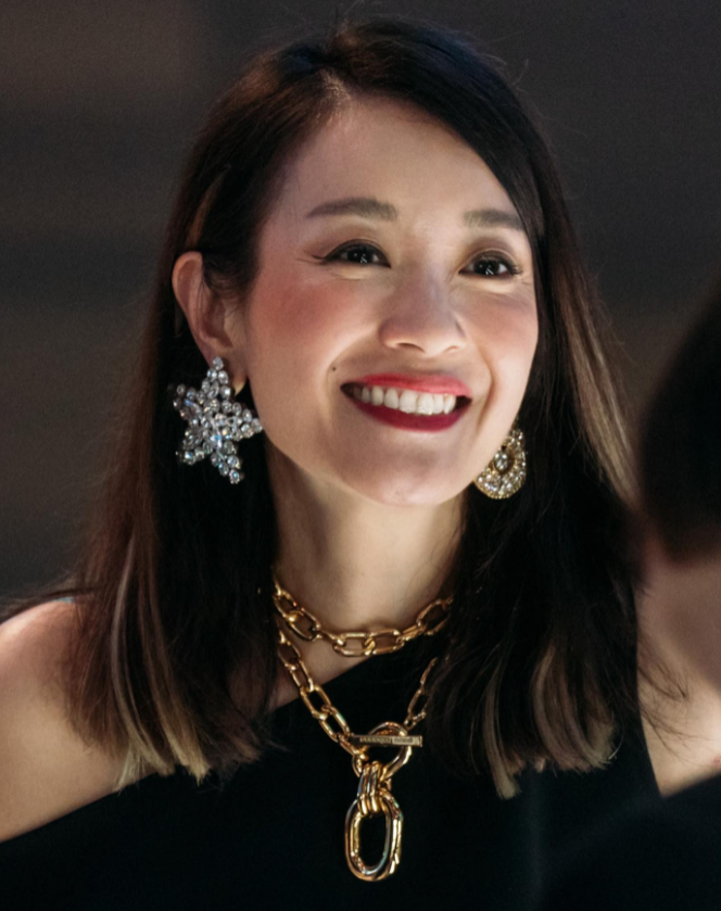 她以前在香港TVB拍过不少电视剧，现在已经结婚生孩子淡出娱乐圈，估计现在很少人能