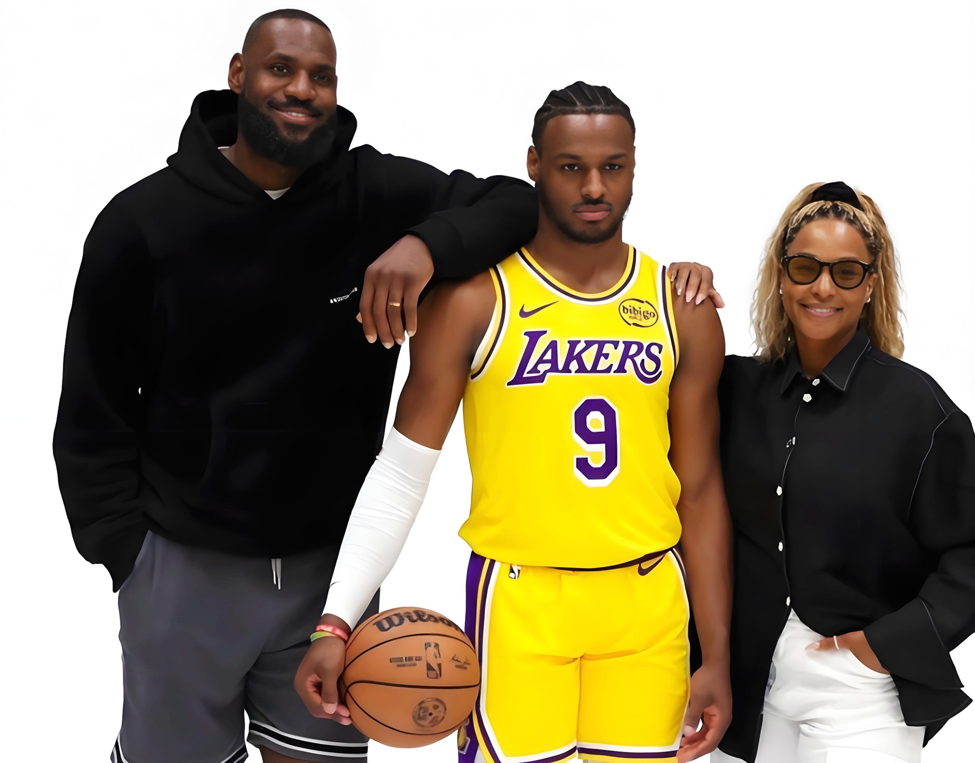布朗尼湖人首战4+2+2，发挥完全正常
NBA夏季联赛，湖人94-108不敌国王