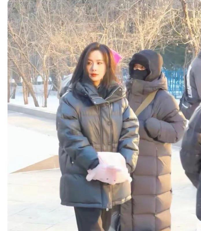37岁的刘诗诗现身哈尔滨，路人镜头下这也太美了吧