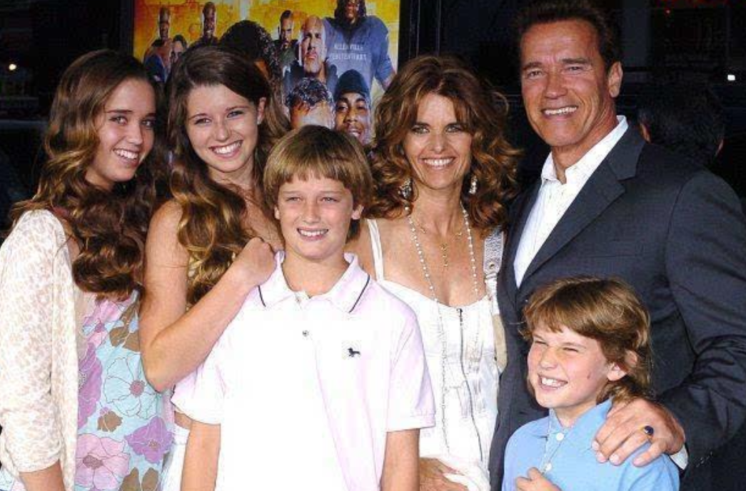 1996年，施瓦辛格因为应酬，让妻子和孩子们独自旅游。晚上回家后，便趁妻子不在，