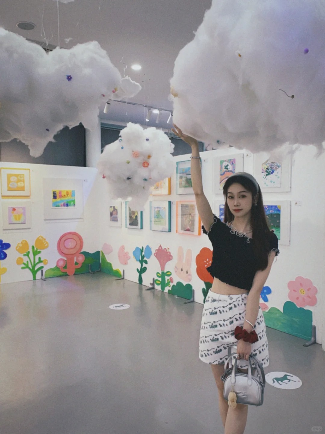 深圳画展｜多巴胺色彩
走进小朋友多巴胺的彩色画展，好可爱呀☁️🌈
🚩深圳福田