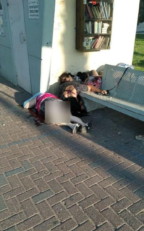 公共汽车站处决现场