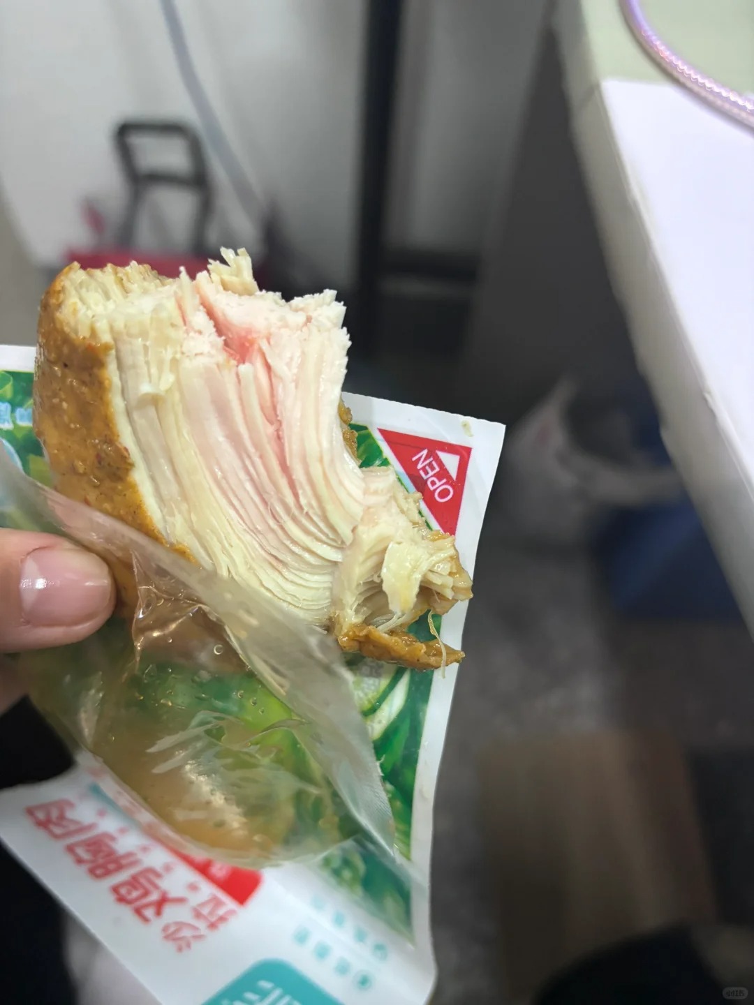 拔🌿丨这是没熟么
商家说是淤血我不信来个优形售后解释一下 否则我要带着这张图走