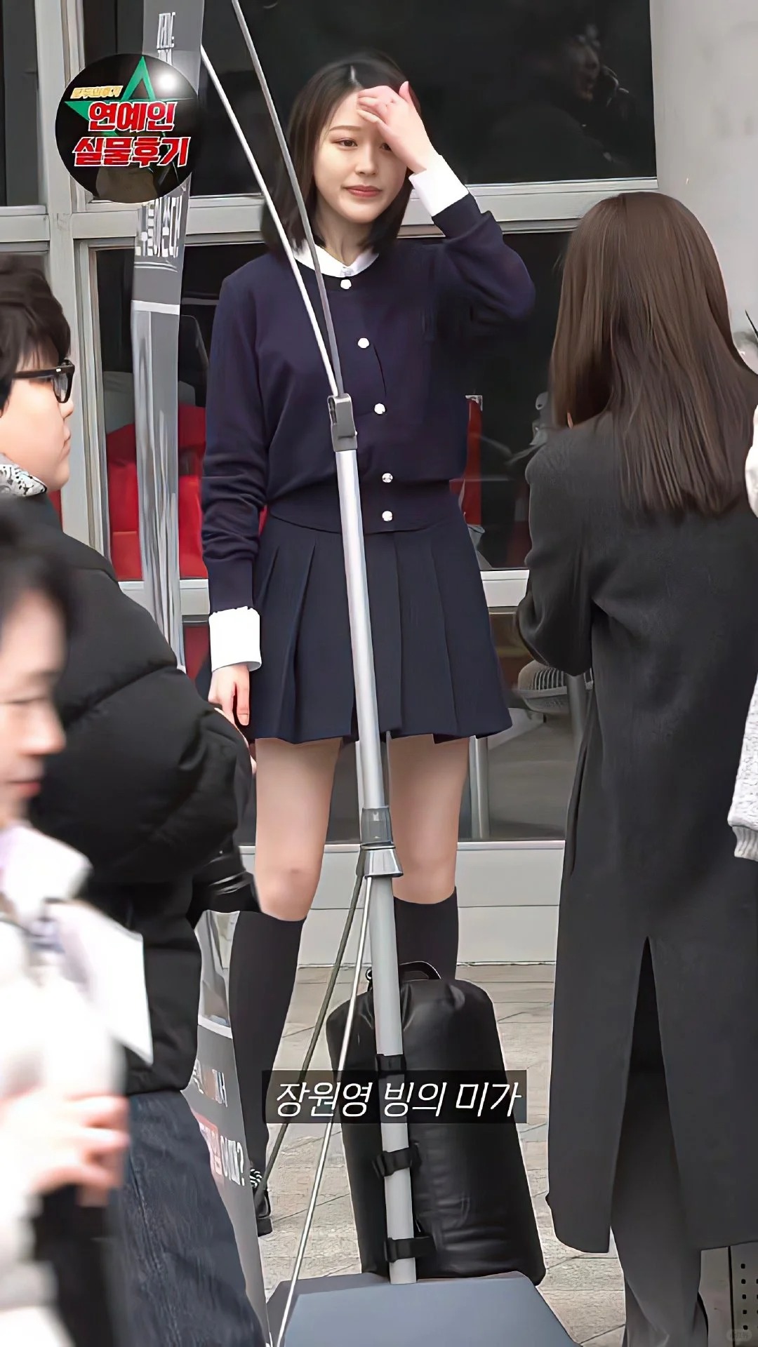 张多雅你这个女甜豆！
#张多雅 参加线下见面会活动，人气好好哦
皮肤好白，身材比