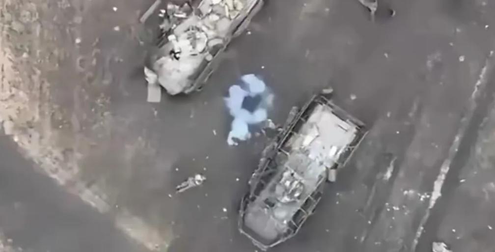 俄军810旅收复库尔斯克受阻，朝鲜部队也遭殃？
万万没想到，俄军810旅在收复库