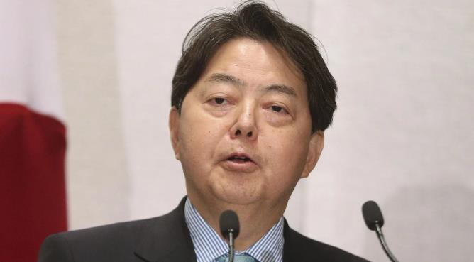 日本对俄罗斯表达强烈抗议。

7月24日，日本内阁官房长官林芳表示，日本认为俄罗