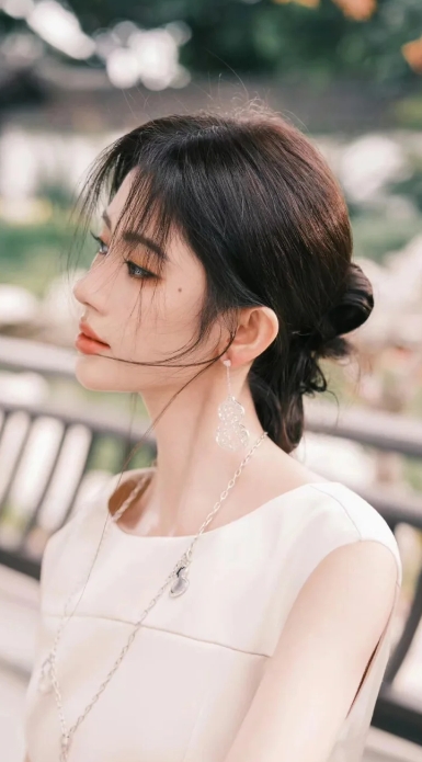 鞠婧祎——清新秀丽