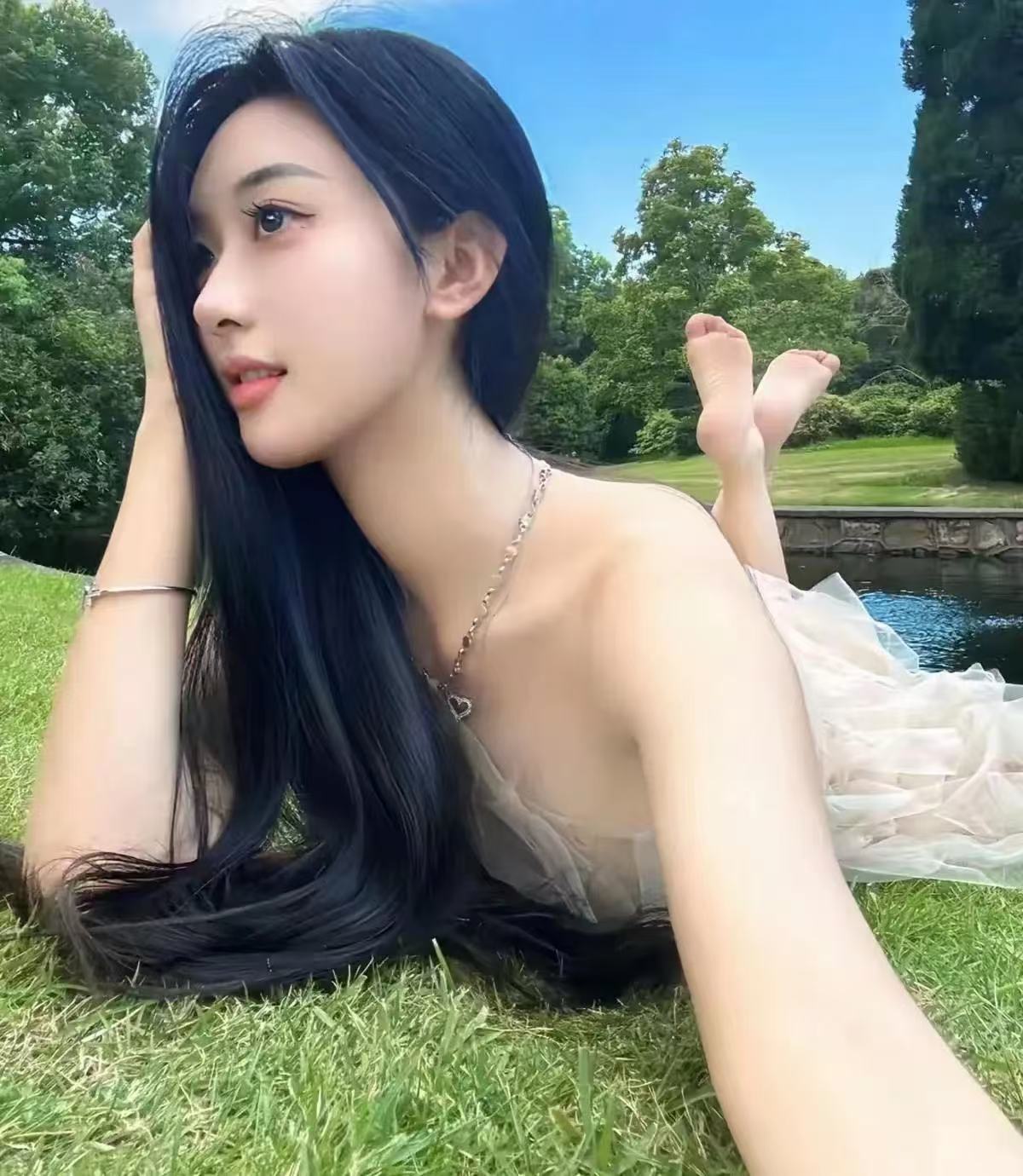后妈就比我大两岁我该如何应对哈哈哈哈哈