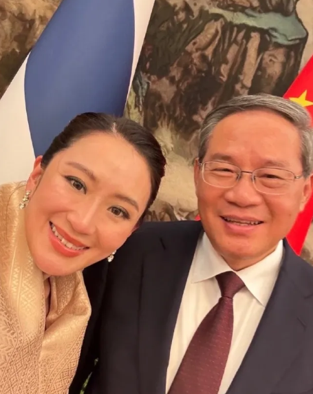 太暖了！佩通坦抵泰后晒第一条动态！
2月9日，泰国总理佩通坦在个人社交账号发布一