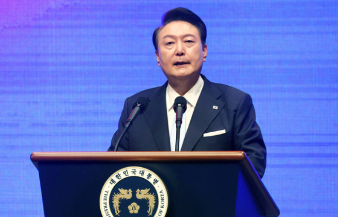 韩国政局继续动荡，出现了一些变化迹象。还有半个月就要离任的美国国务卿布林肯1月5