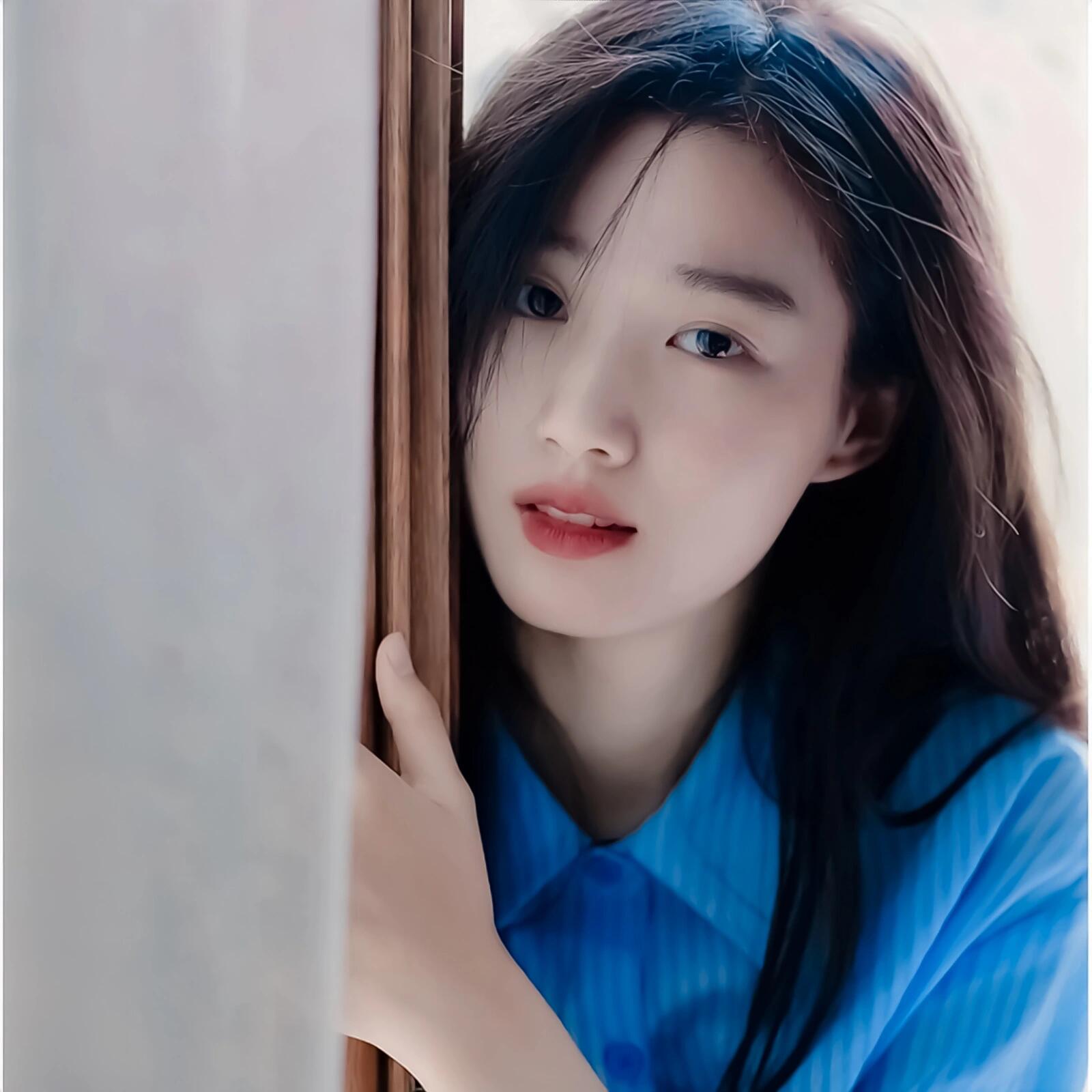 卢昱晓的气质源于“一世英伦情”